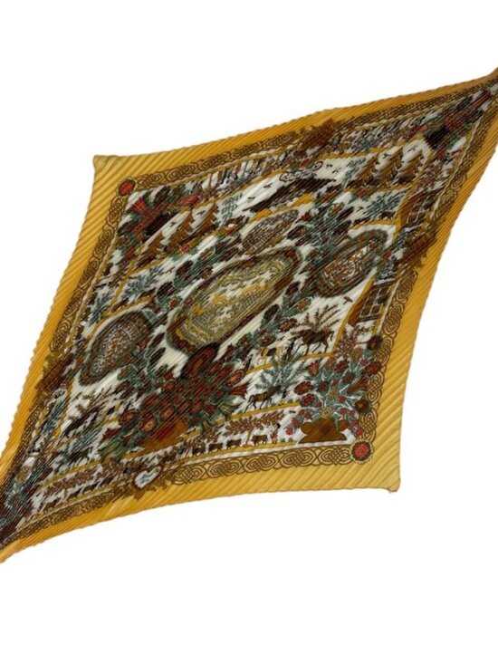 Hermes Scarf Pleated Silk Decoupages Paper Cutting Yellow - Picture 2 of 7